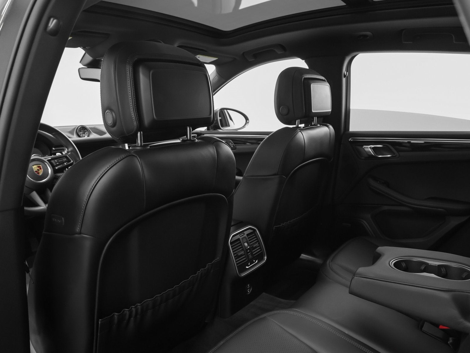 2022 Porsche Macan S