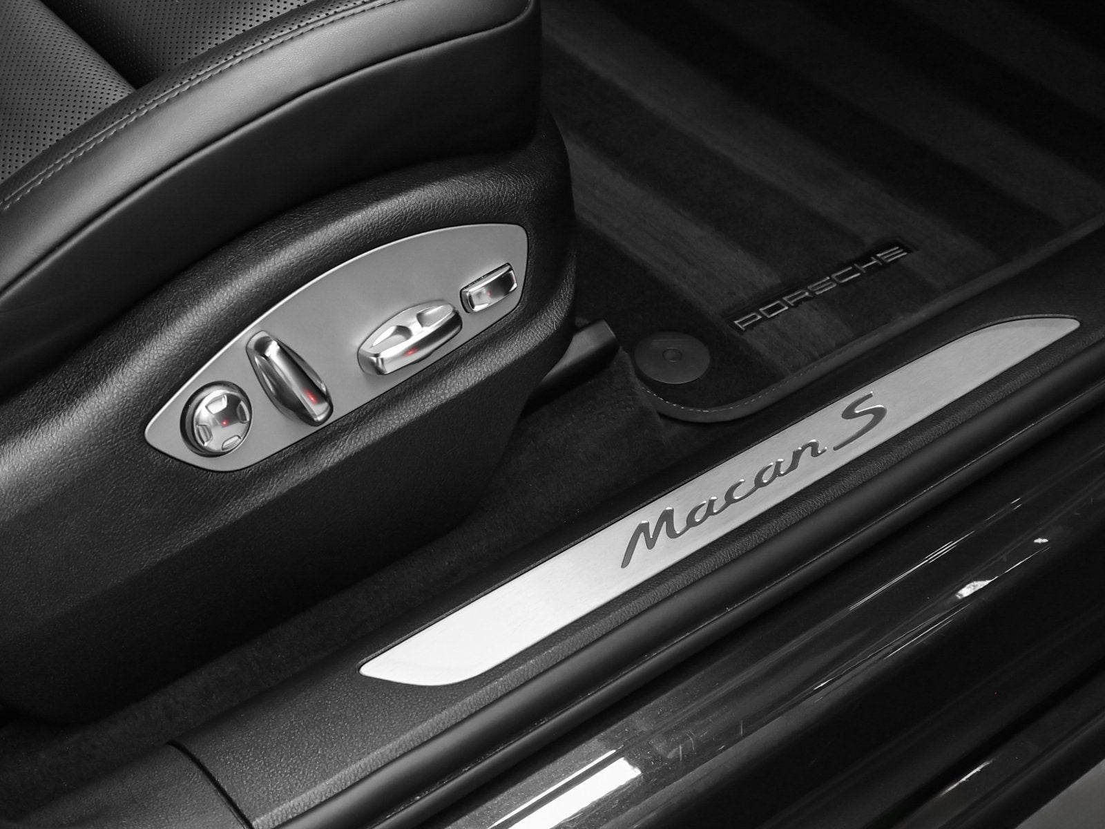 2022 Porsche Macan S