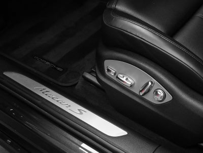 2022 Porsche Macan S