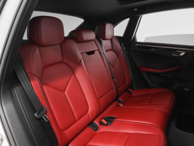 2022 Porsche Macan S