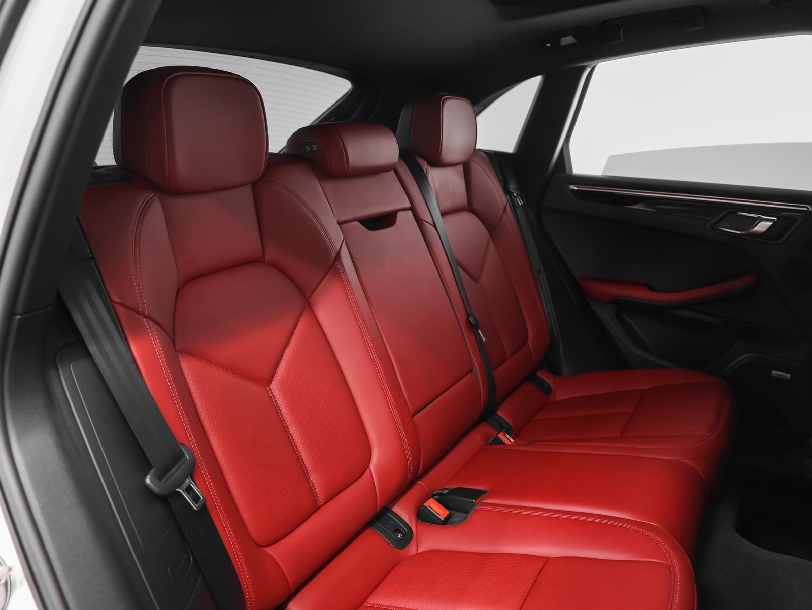 2022 Porsche Macan S