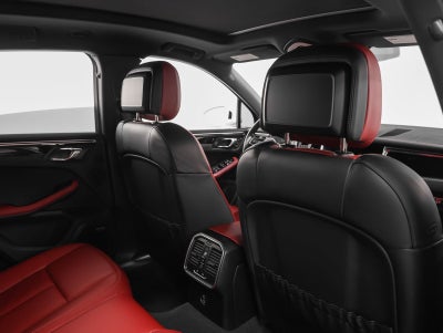 2022 Porsche Macan S