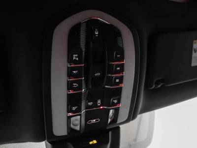 2022 Porsche Macan S