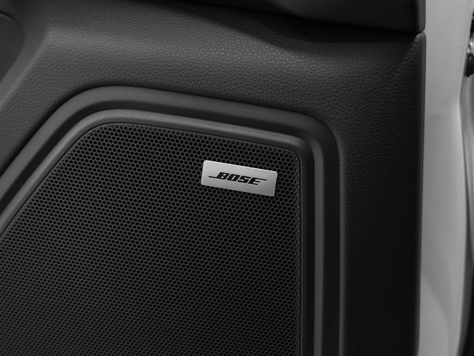 2022 Porsche Macan S