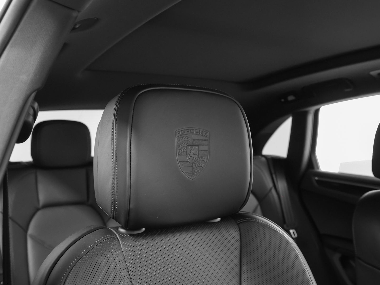 2025 Porsche Macan S