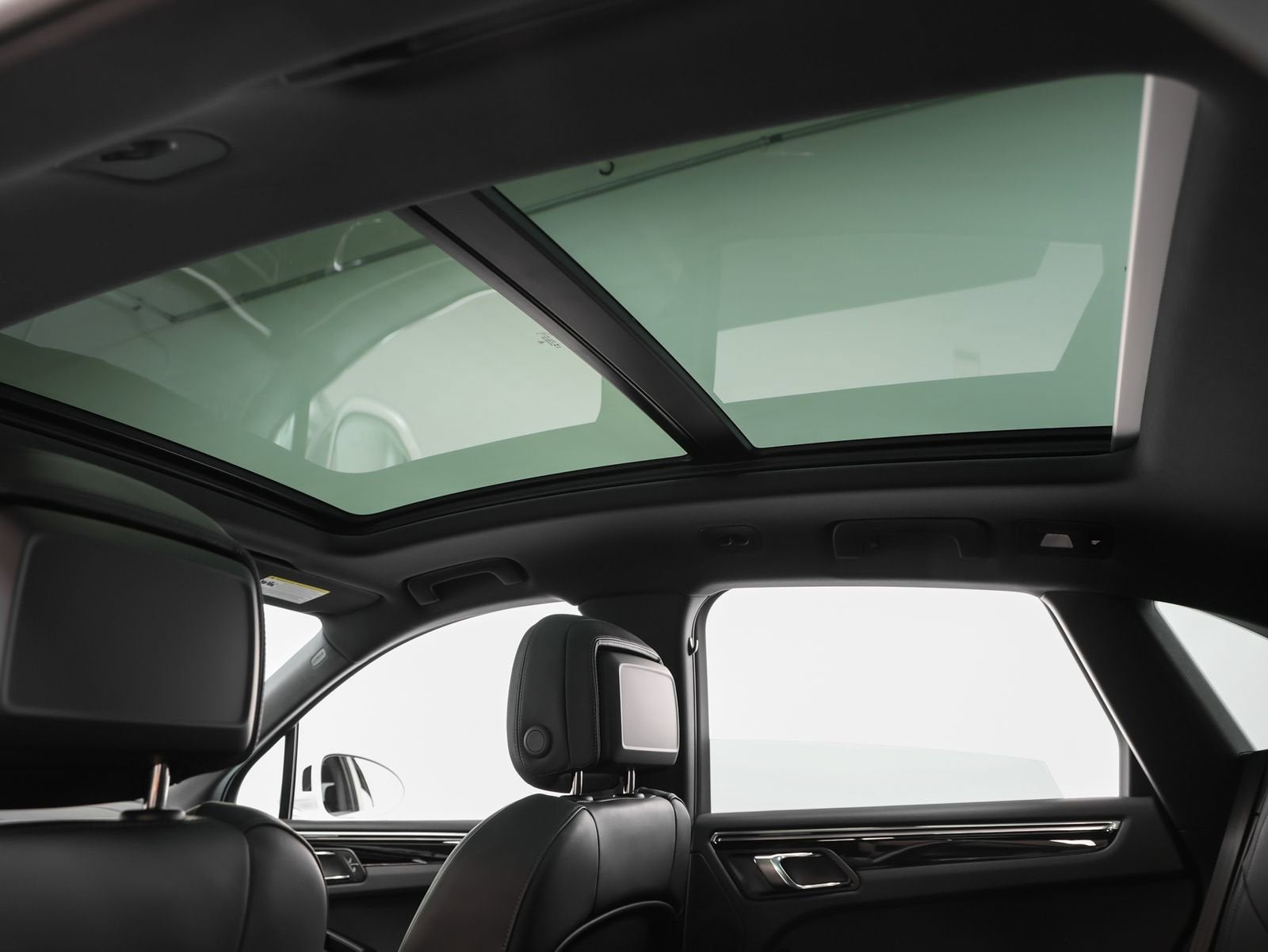 2025 Porsche Macan S