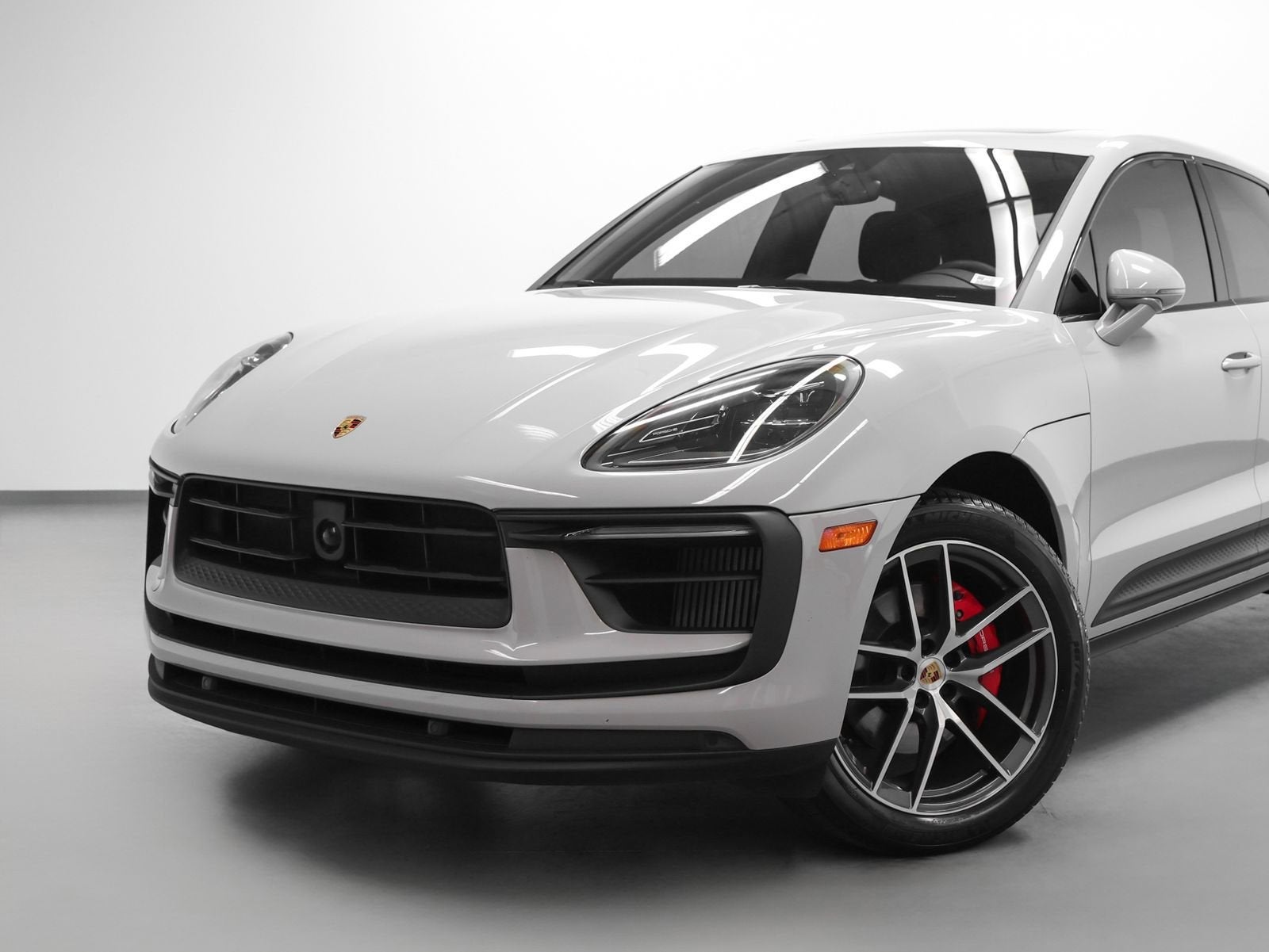 2024 Porsche Macan S