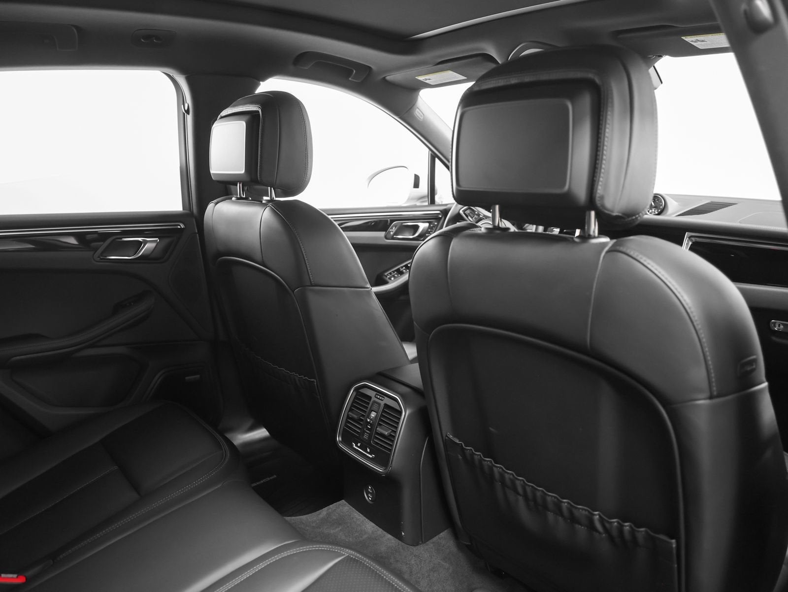 2024 Porsche Macan S