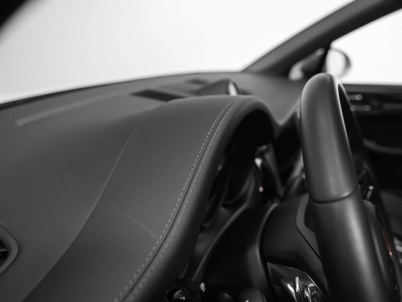 2024 Porsche Macan S