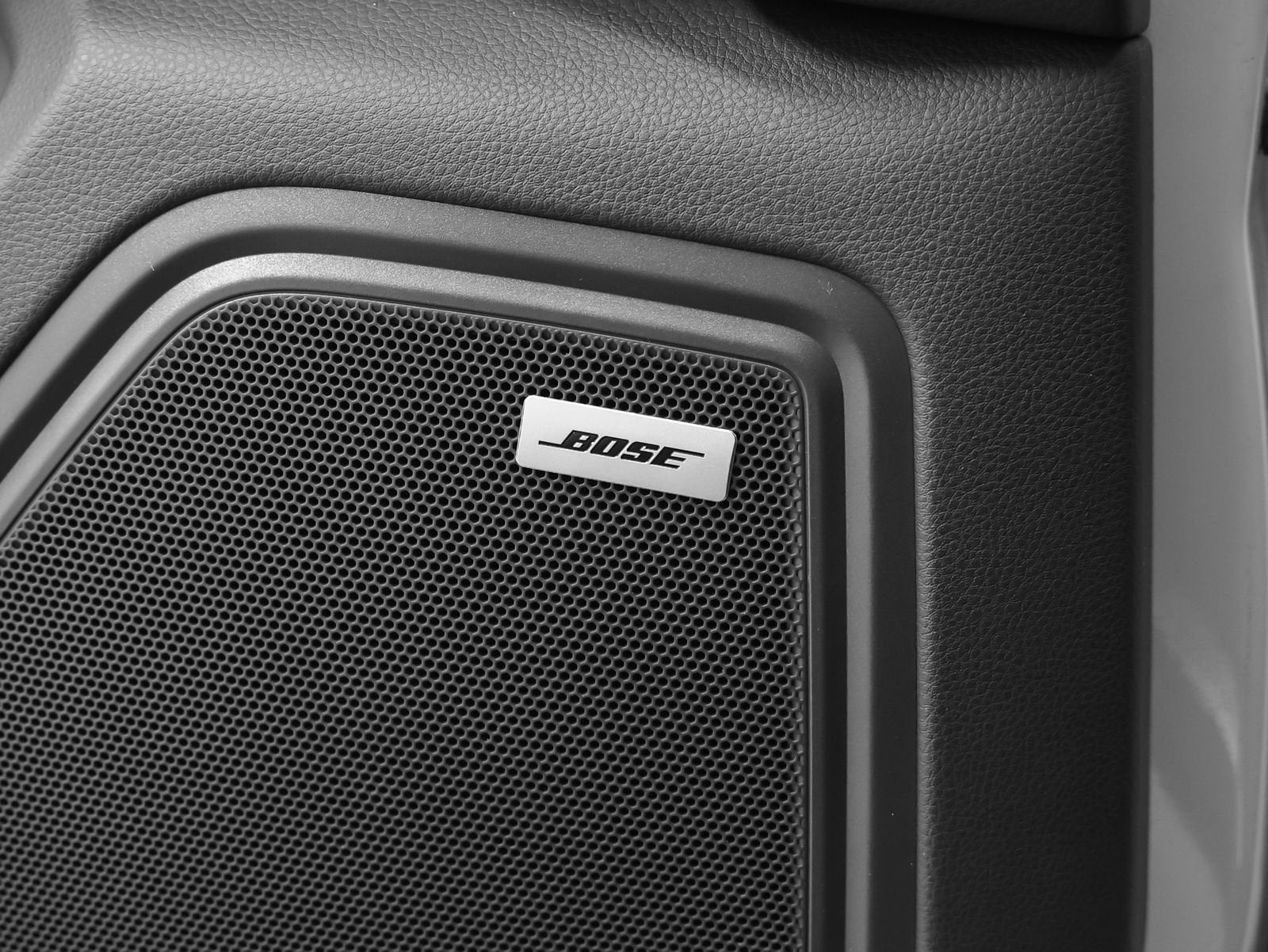 2024 Porsche Macan S