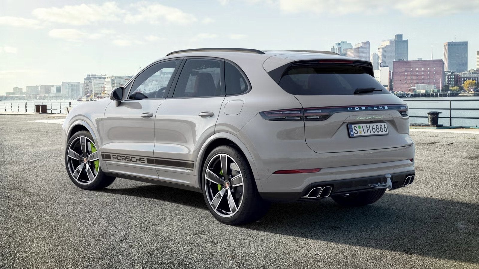 2023 Porsche Cayenne Turbo S E-Hybrid