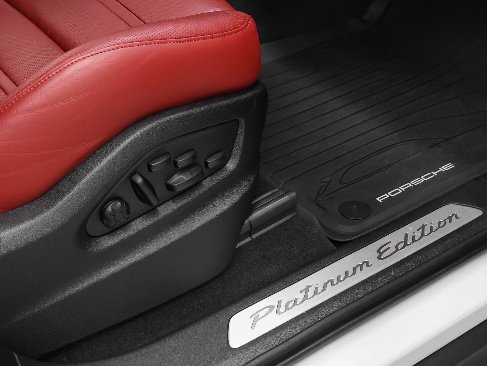 2022 Porsche Cayenne Base