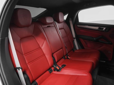 2022 Porsche Cayenne Base