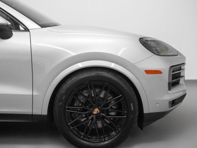 2025 Porsche Cayenne Base