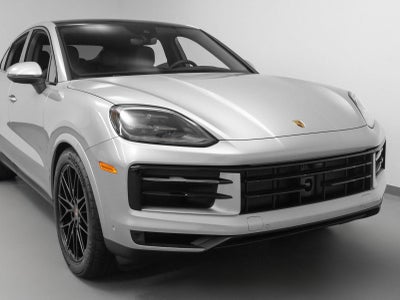2025 Porsche Cayenne Base
