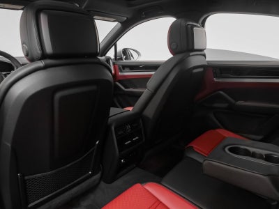 2025 Porsche Cayenne Base