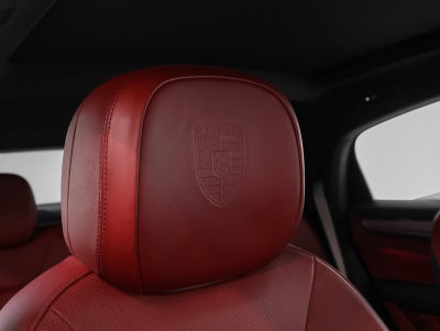 2022 Porsche Cayenne Platinum Edition