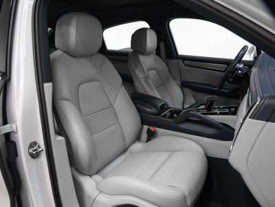 2023 Porsche Cayenne Base