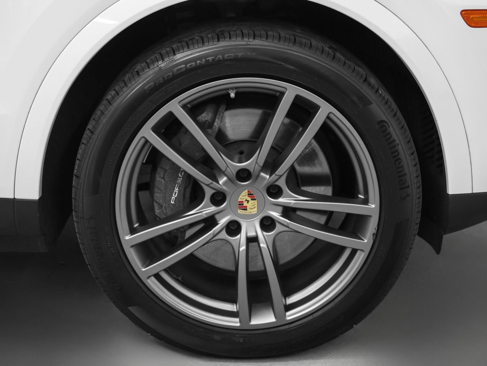 2023 Porsche Cayenne Base