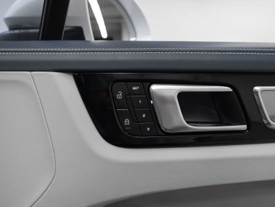 2023 Porsche Cayenne Base