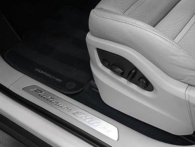 2023 Porsche Cayenne Base