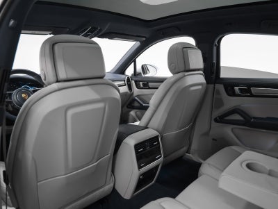2023 Porsche Cayenne Base