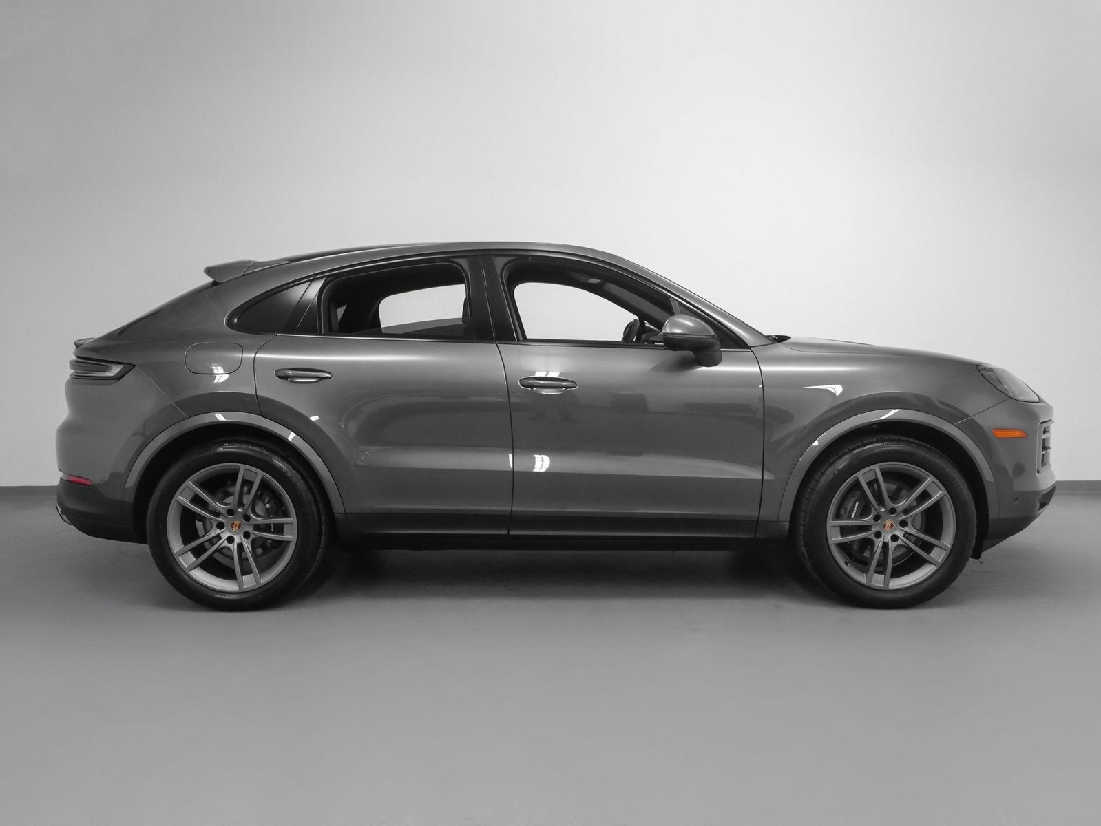 2025 Porsche Cayenne Base