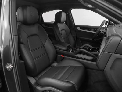 2025 Porsche Cayenne Base