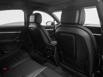 2025 Porsche Cayenne Base