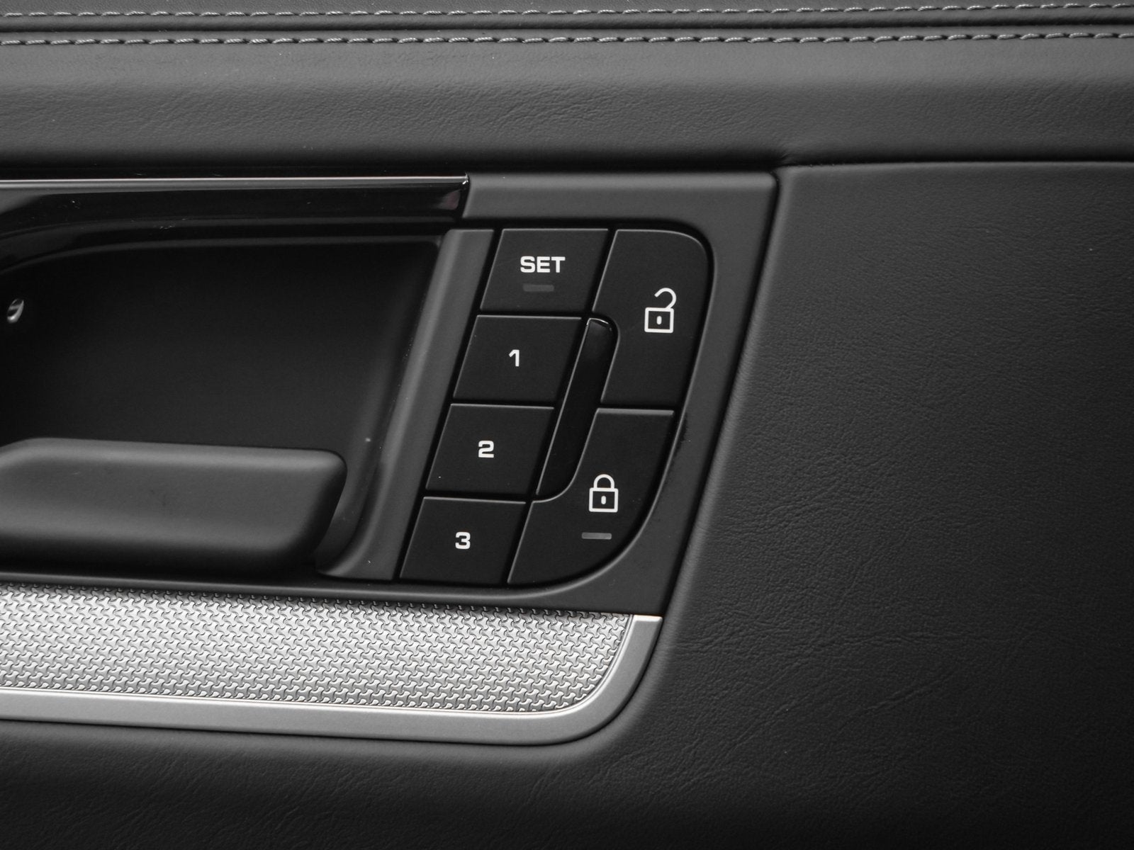 2025 Porsche Cayenne Base