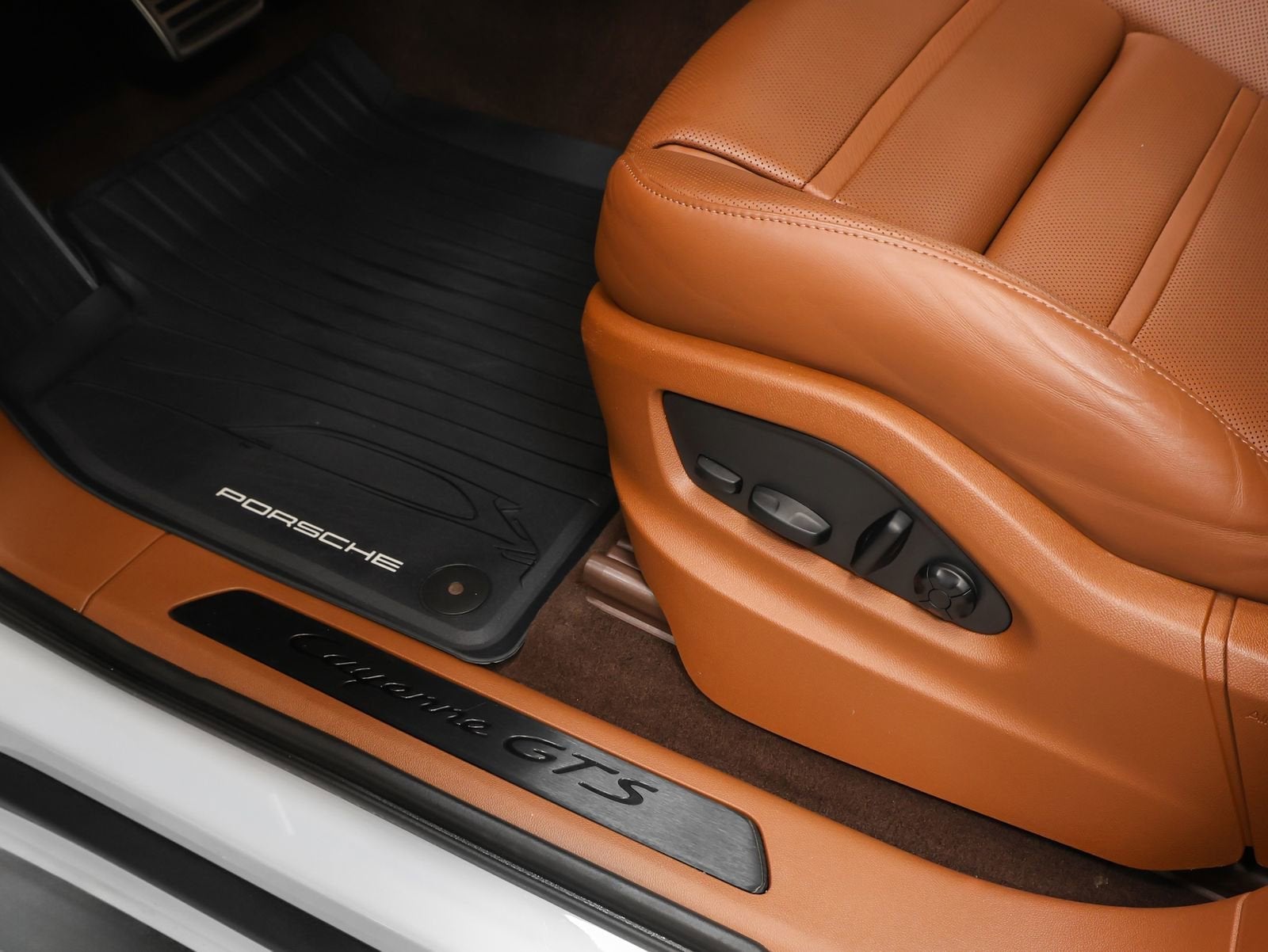 2023 Porsche Cayenne GTS