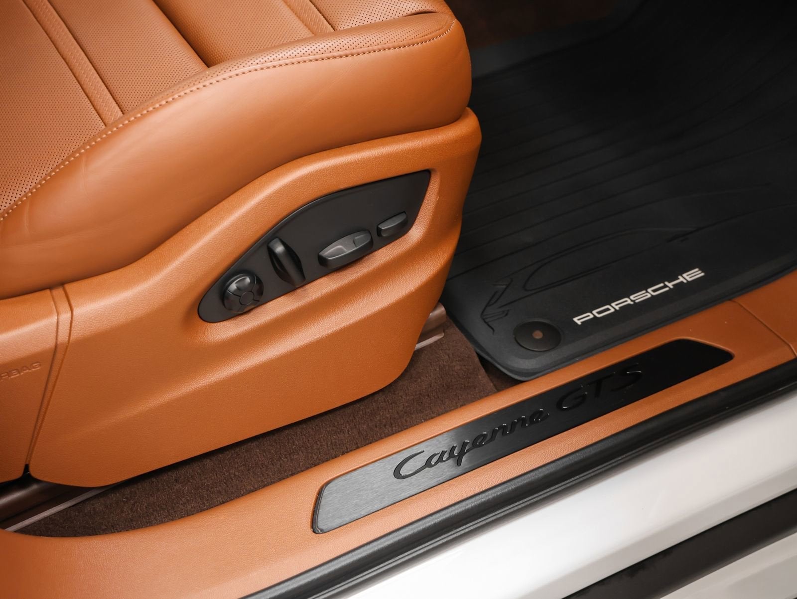 2023 Porsche Cayenne GTS