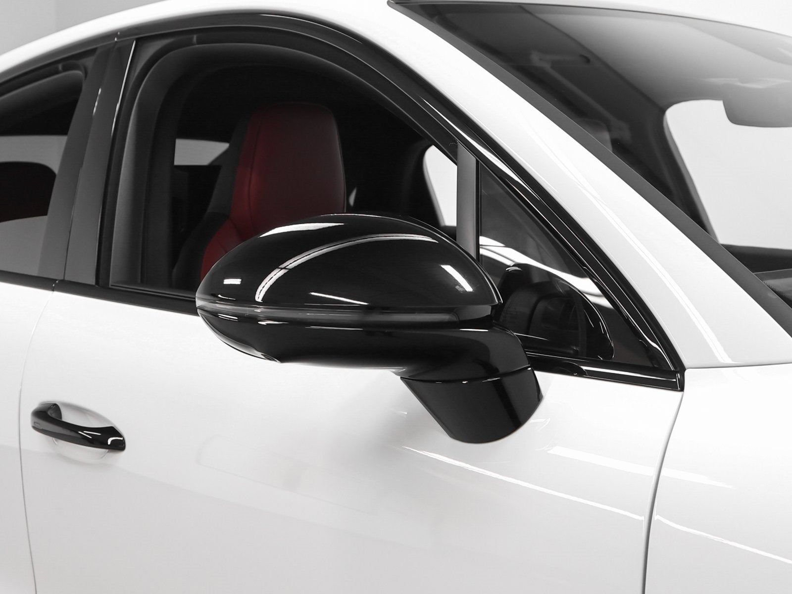 2025 Porsche Cayenne GTS