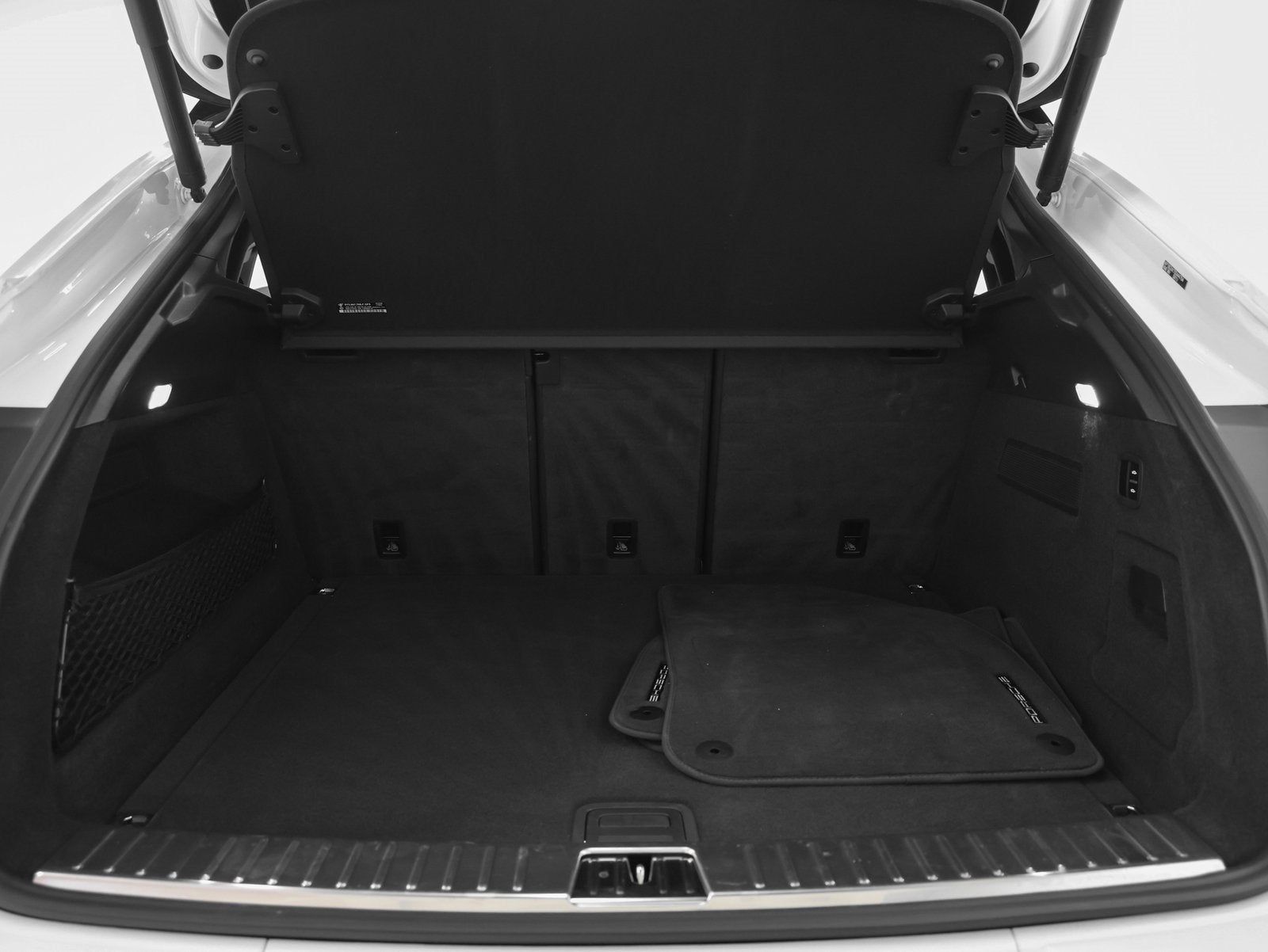 2025 Porsche Cayenne GTS