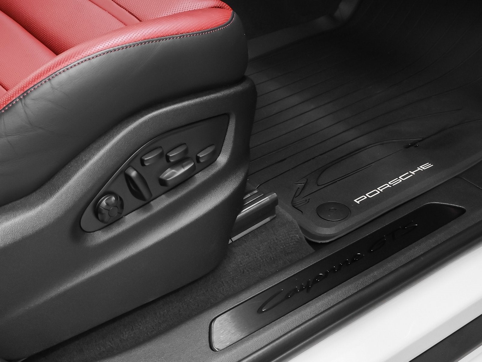 2025 Porsche Cayenne GTS