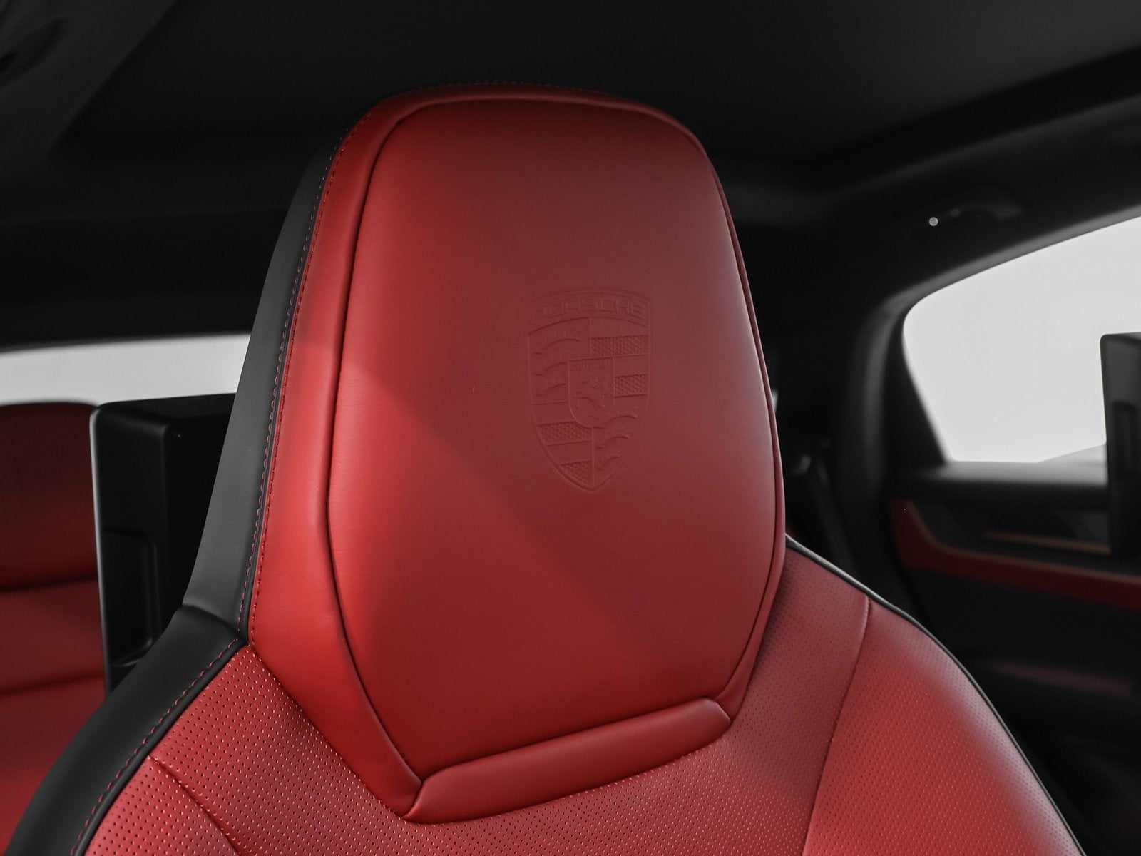 2025 Porsche Cayenne GTS