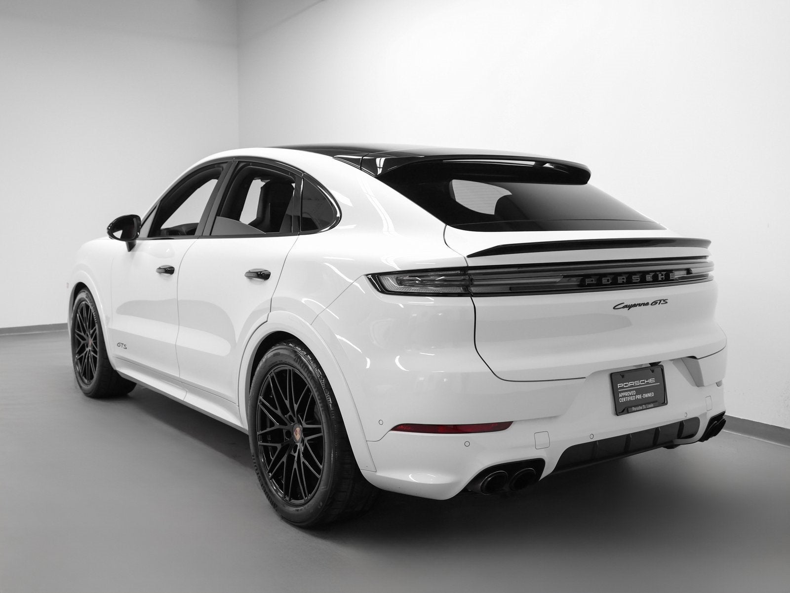 2025 Porsche Cayenne GTS