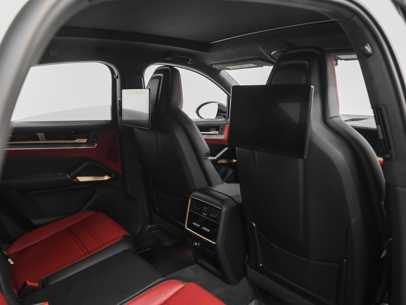 2025 Porsche Cayenne GTS