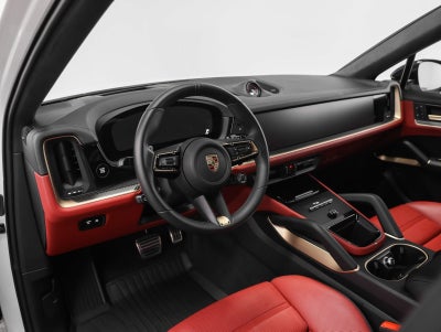 2025 Porsche Cayenne GTS
