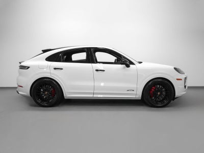 2025 Porsche Cayenne GTS