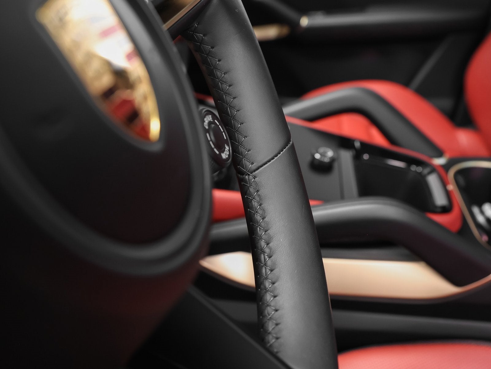 2025 Porsche Cayenne GTS