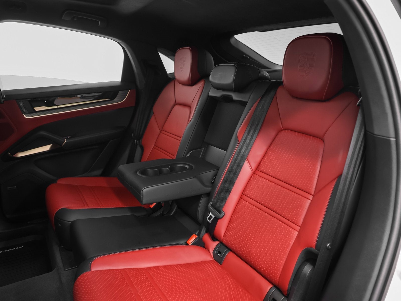 2025 Porsche Cayenne GTS