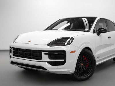 2025 Porsche Cayenne GTS