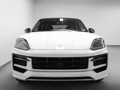 2025 Porsche Cayenne GTS