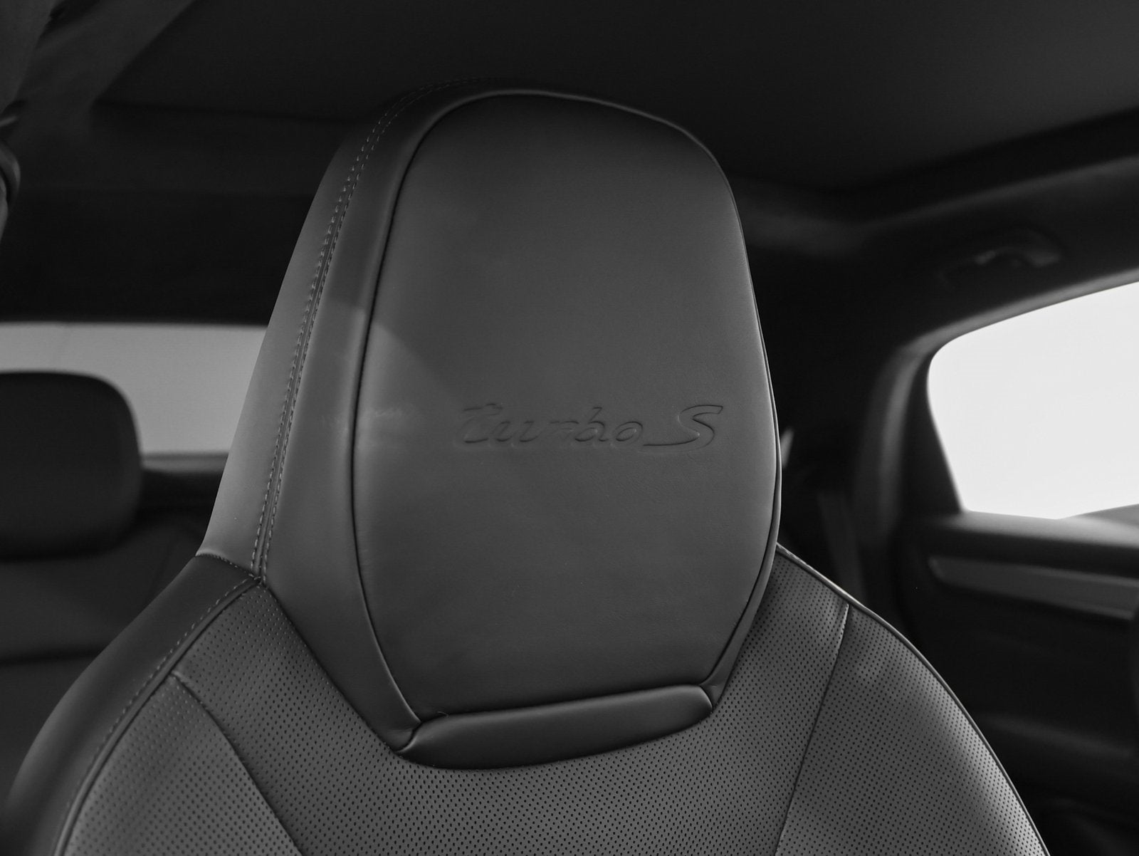 2022 Porsche Cayenne Turbo S E-Hybrid