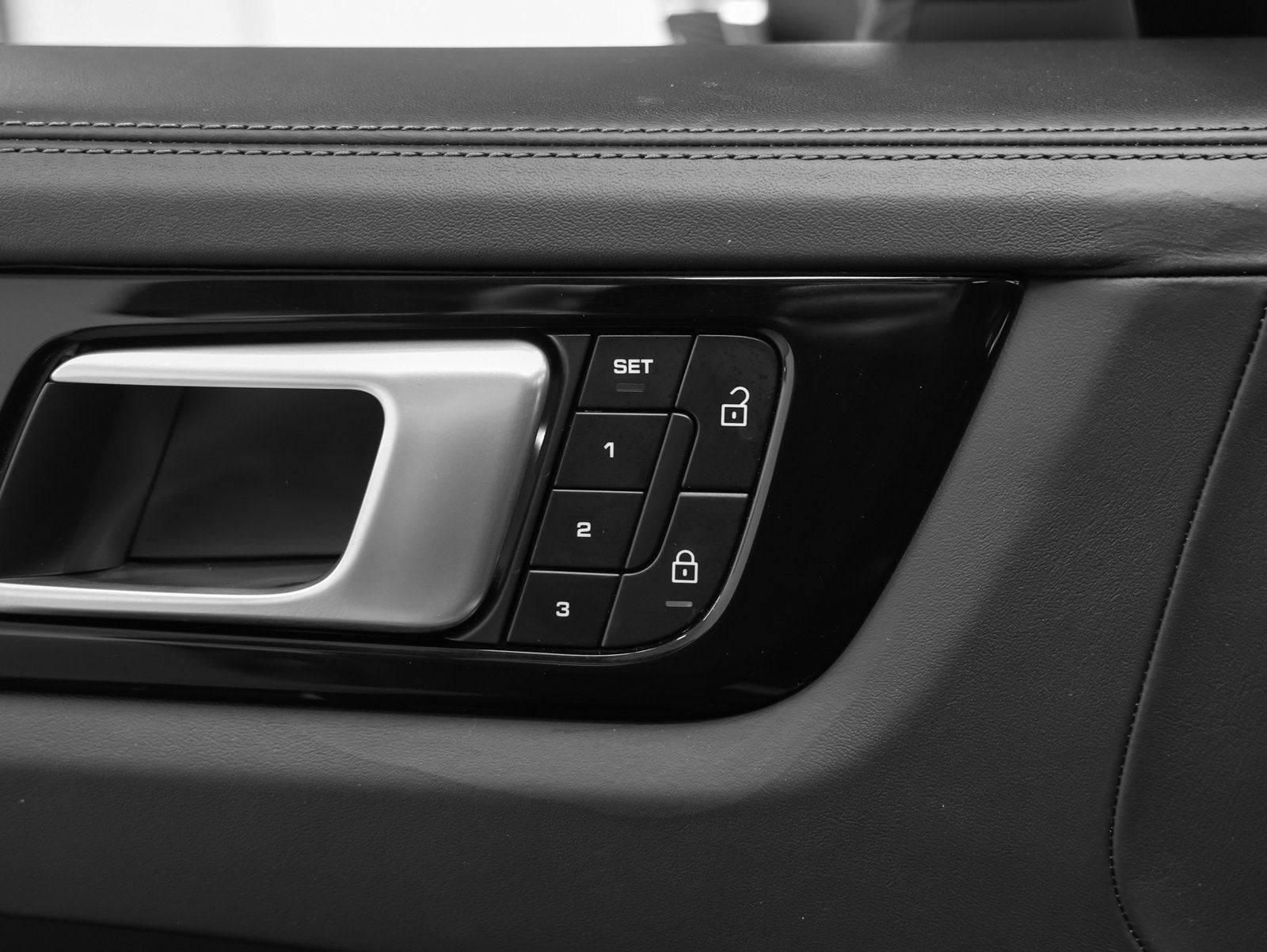 2022 Porsche Cayenne Turbo S E-Hybrid