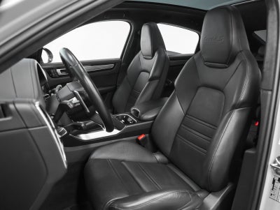 2022 Porsche Cayenne Turbo S E-Hybrid