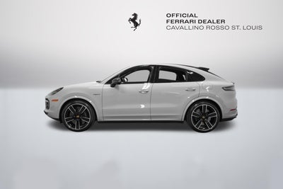 2022 Porsche Cayenne Turbo S E-Hybrid