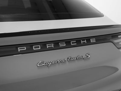 2022 Porsche Cayenne Turbo S E-Hybrid