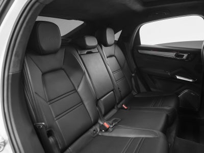 2022 Porsche Cayenne Turbo S E-Hybrid